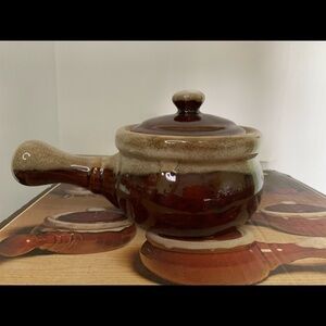 VALLEY Forge Honey Dripped crocks with lids